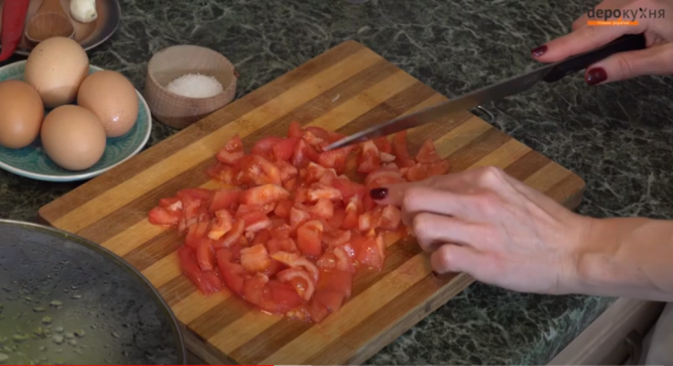Бланшуємо помідори
