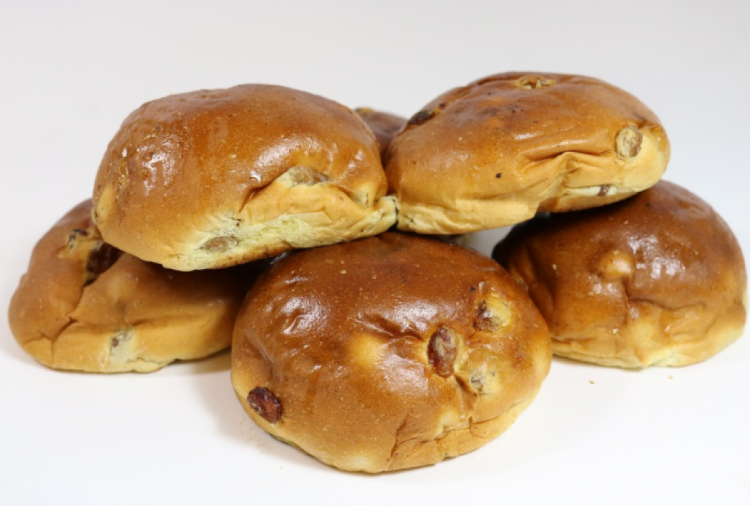 Булочки с изюмом